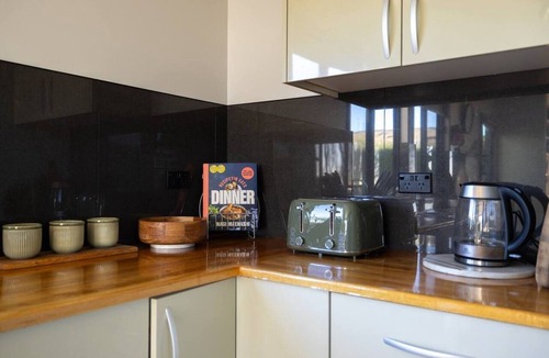 East Devonport House | The Snug - Devonport