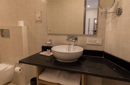 Bullawala Hotel | The Solitaire Express