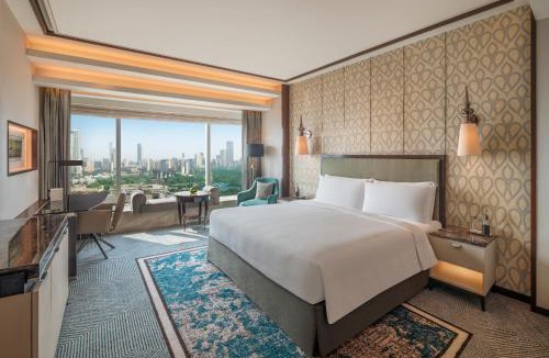Lower Parel Hotel | The St. Regis Mumbai