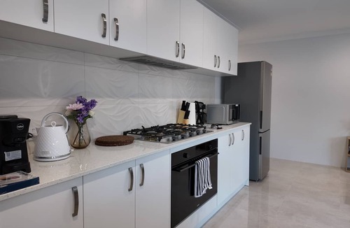 Wellard House | The Summit Haven – Modern 4-Bed Home Near Train, Kwinana and Rockingham Beach