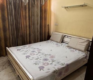 Karnal Apartment | The Villa Sec 13 Cheerfull 4 bedroom house