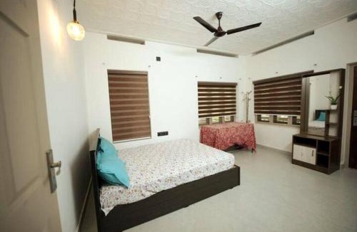 Perumbaikad Apartment | Thekkaniyil Homestay