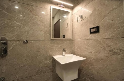 Erattupetta Hotel | Time Square Inn