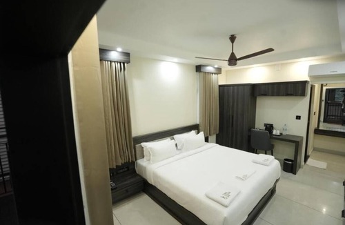 Erattupetta Hotel | Time Square Inn
