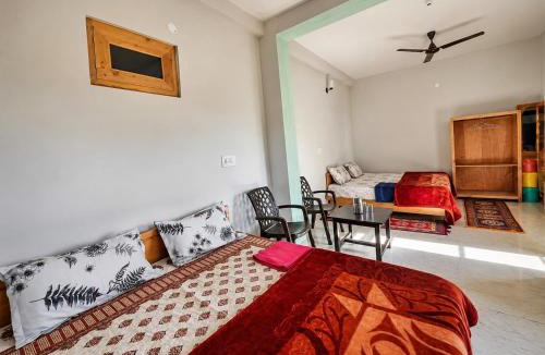 Banjar House | Tirthan Hilltop Home Stay
