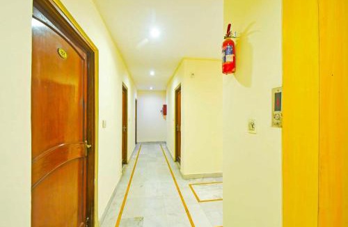 Panch Batti Hotel | Townhouse Hathroi Market Near Dhuleshwar Garden