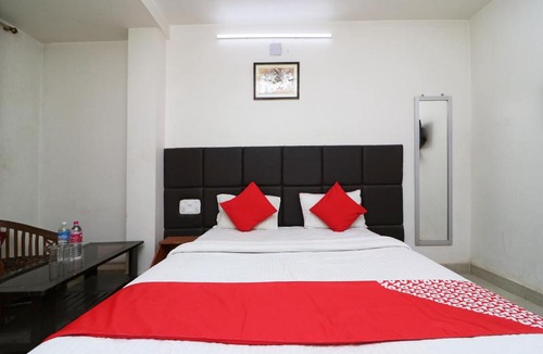 Ranchi Hotel | Townhouse Hatia Railway Station Formerly Laxmi Guest House