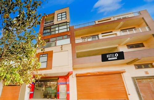 Delhi House | Townhouse Johri Enclave Metro Station