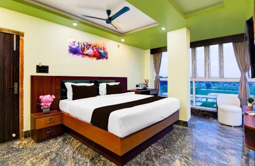 Madanpur Hotel | Townhouse Oak AIIMS Kalyani