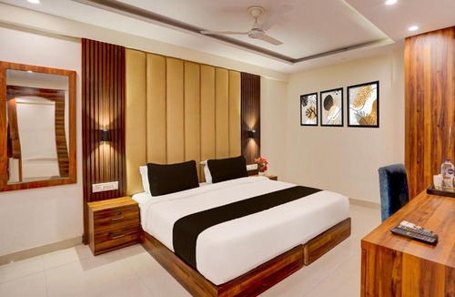Bullawala Hotel | Townhouse Oak Clock Tower Formerly Hotel Ambassador