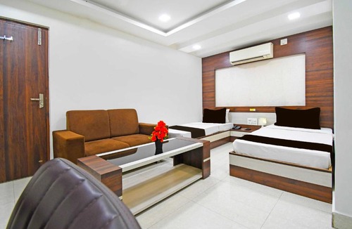 Dhanbad Hotel | Townhouse Oak Dhanbad Bhuli Hirak Road