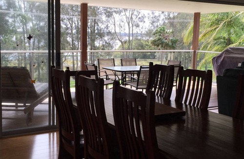 Coomba Park House | Tranquil Lakeside Getaway @ Coomba Park
