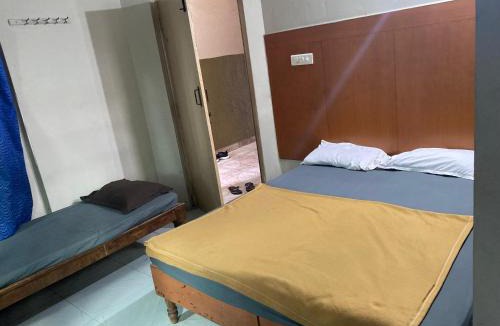 Yeshwanthpur Hostel | Transit lodge