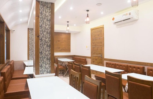 Sakinaka Hotel | Treebo Amber International