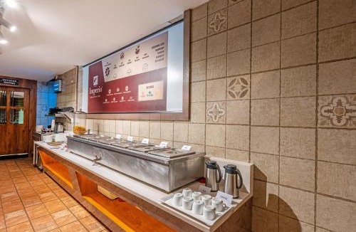 Sadduguntepalya Hotel | Treebo Comfy Business, Opp Nexus Mall Koramangala