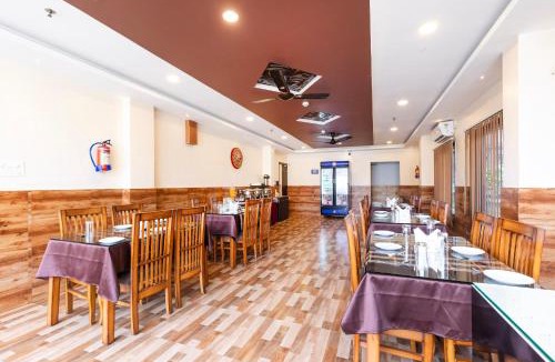 Guwahati Hotel | Treebo Hotel Mobi VIP Airport