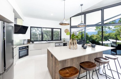 Brinsmead House | Treetops Retreat