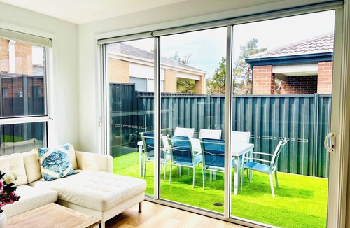 Melton South House | Tremendous 4-bedroom house with AC, billiards & ping pong in Strathtulloh