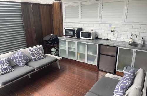 Trinity Beach Apartment | Trinity Beach Getaway, cosy apartment at rear of main residence, very private.