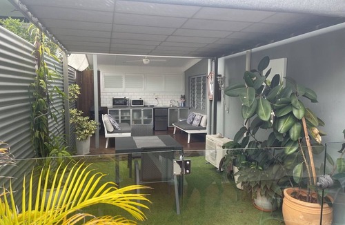 Trinity Beach Apartment | Trinity Beach Getaway, cosy apartment at rear of main residence, very private.