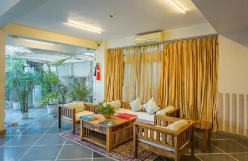 Lake Pichola Hotel | Tripli Hotels WonderCliff