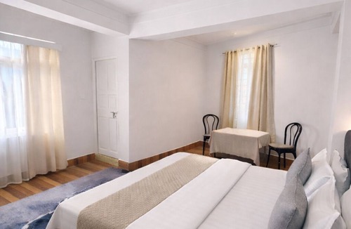 Sungava Hotel | Tulip Residency