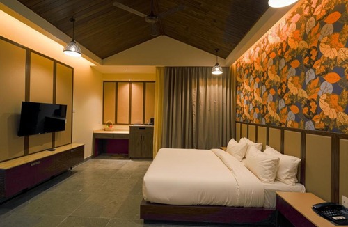 Jakh Hotel | Twamev Corbett