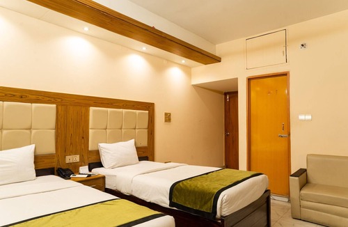 Chittagong House | Twin Room - AC