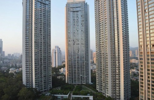 Malad East House | Ultra-luxurious 3BHK entire Apt-Oberoi Garden City