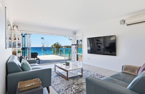 Denhams Beach Apartment | Unbeatable ocean views from beautiful private apartment on Denhams Beach.