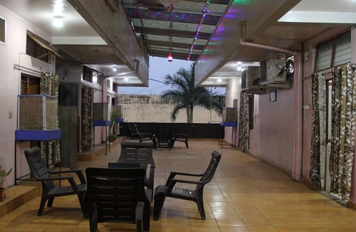Jabalpur House | Unit 9 Beautiful and clean room for rent
