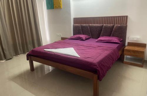 Hadapsar House | Urban Nest - Viman Nagar- 1 km from Airport