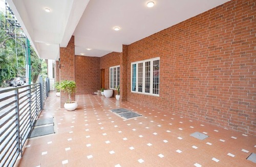 Banswadi Apartment | Urban stylish apartment in Bangalore centrally located to Cafés, restaurants etc