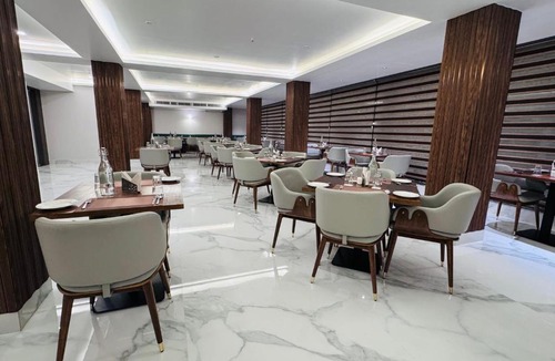 Patna Hotel | Vaishnavi Beacon Hotel Patna