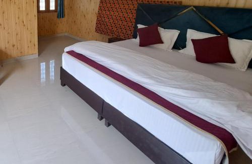 Rajgarhi House | Vaishnavi Homestay Lakhmandal