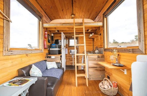 Monegeetta House | Valley View by Tiny Away