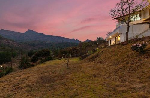 Kadadhe Villa | Vallys,in -Valley View with Infinity Pool