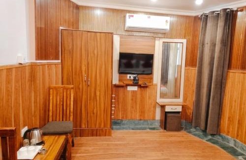 McLeod Ganj Hotel | Varuni Gd Hotel Mcleodganj