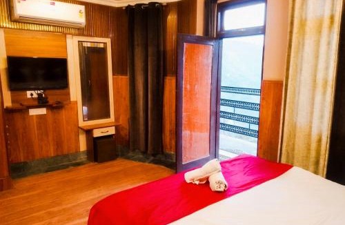 McLeod Ganj Hotel | Varuni Gd Hotel Mcleodganj