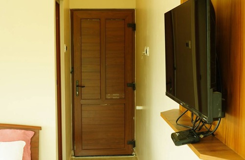 Valparai Hotel | Vasu Inn - Rooms in Valparai