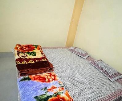 Naini Hostel | Veda hotel and home stay