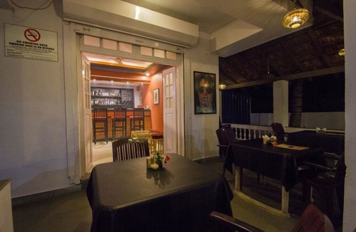 Fatrade House | Veeniola Holiday Home Twin Room with View 1 in Carmona