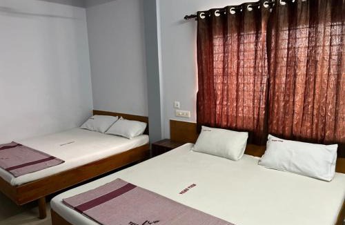 Palani Hotel | Velan view