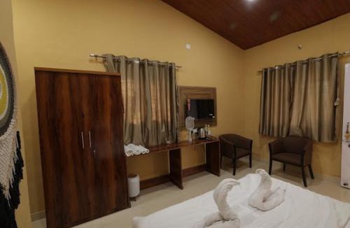 Pune Hotel | Veranda hillside retreat
