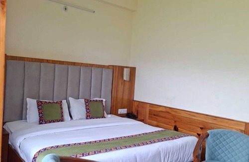 Manali Hotel | Vesper Woods Manali – Scenic Stay with Mountain Views