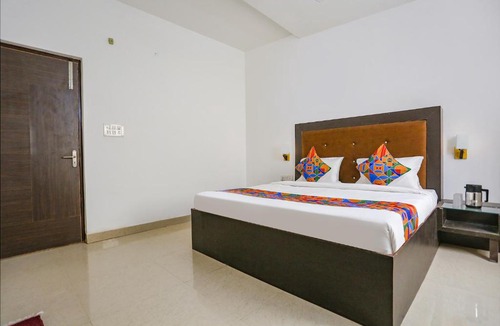 Sikandra Hotel | Via The Prasiddh