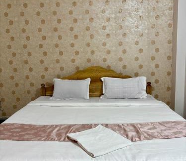 Sualkuchi Hotel | Victus Emporium