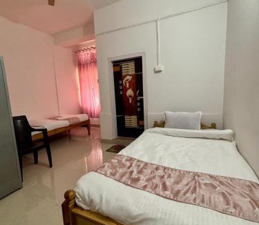 Sualkuchi Hotel | Victus Emporium