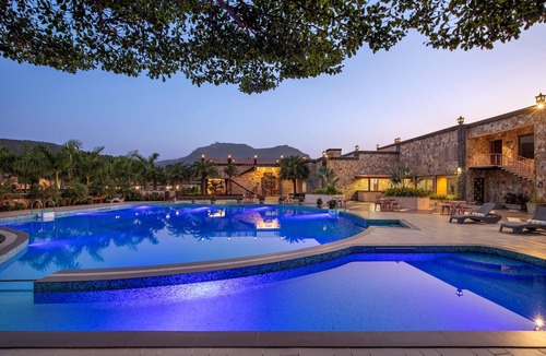 Halol Hotel | Vikrama Heritage Resort Pavagadh