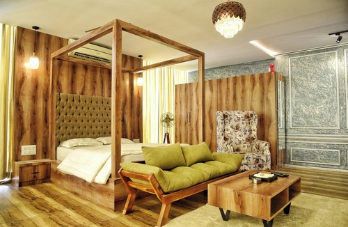Madduru Hotel | Vilasini Inn